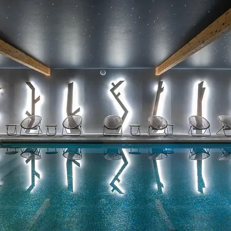 Hotel Le M & 3*