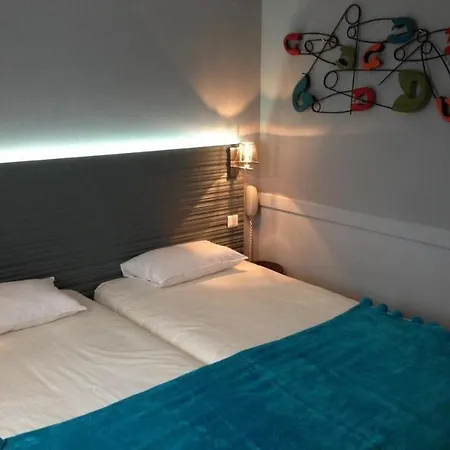 Hotel Le M &