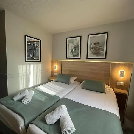 Le M & Hotel