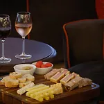 Hotel Le M & Honfleur