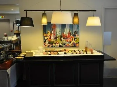 Hotel Le M &