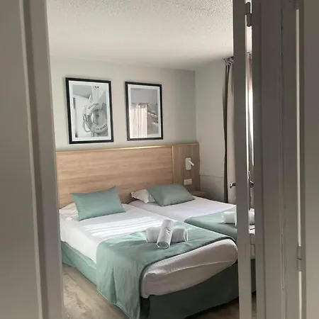 Le M & Ξενοδοχείο Ονφλέρ