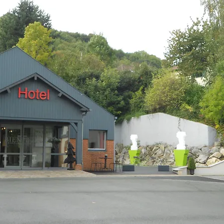 Le M & 3* Ονφλέρ