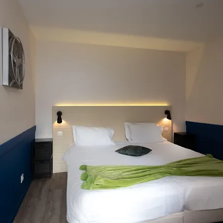 Le M & Hotel